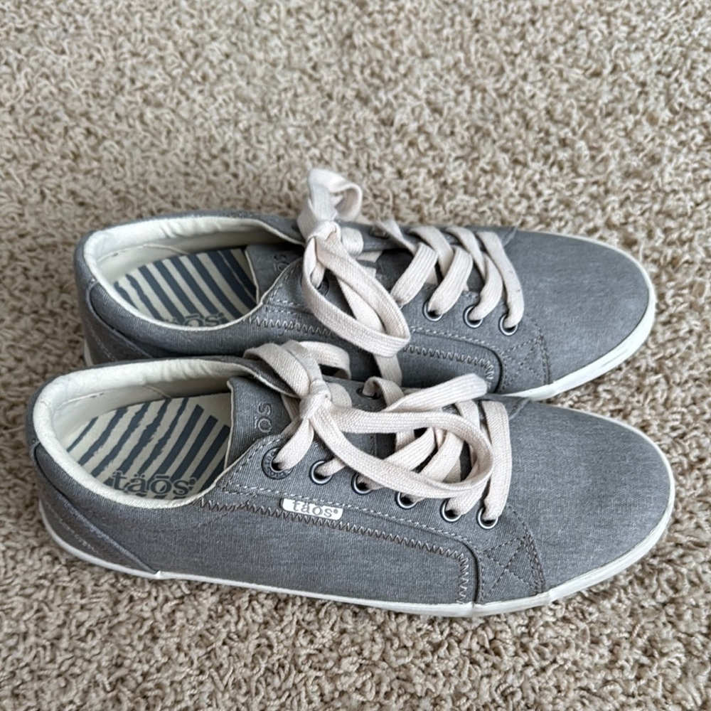 Taos Footwear Gray Sneakers for Women